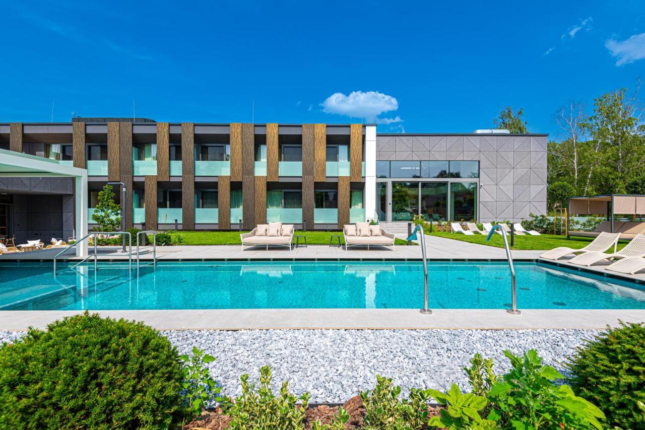 Reed Luxury Hotel By Balaton Siofok Exterior photo