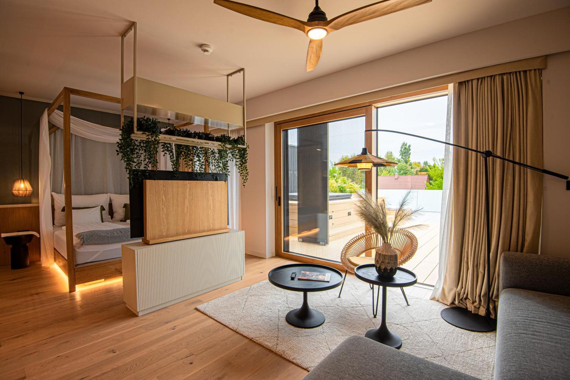 Reed Luxury Hotel By Balaton Siofok Exterior photo