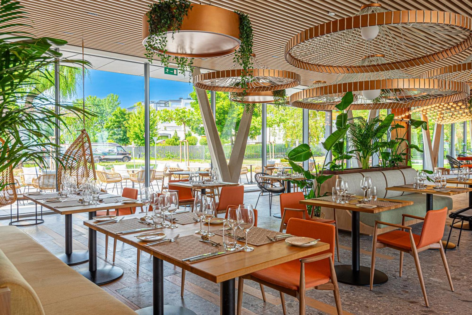 Reed Luxury Hotel By Balaton Siofok Exterior photo