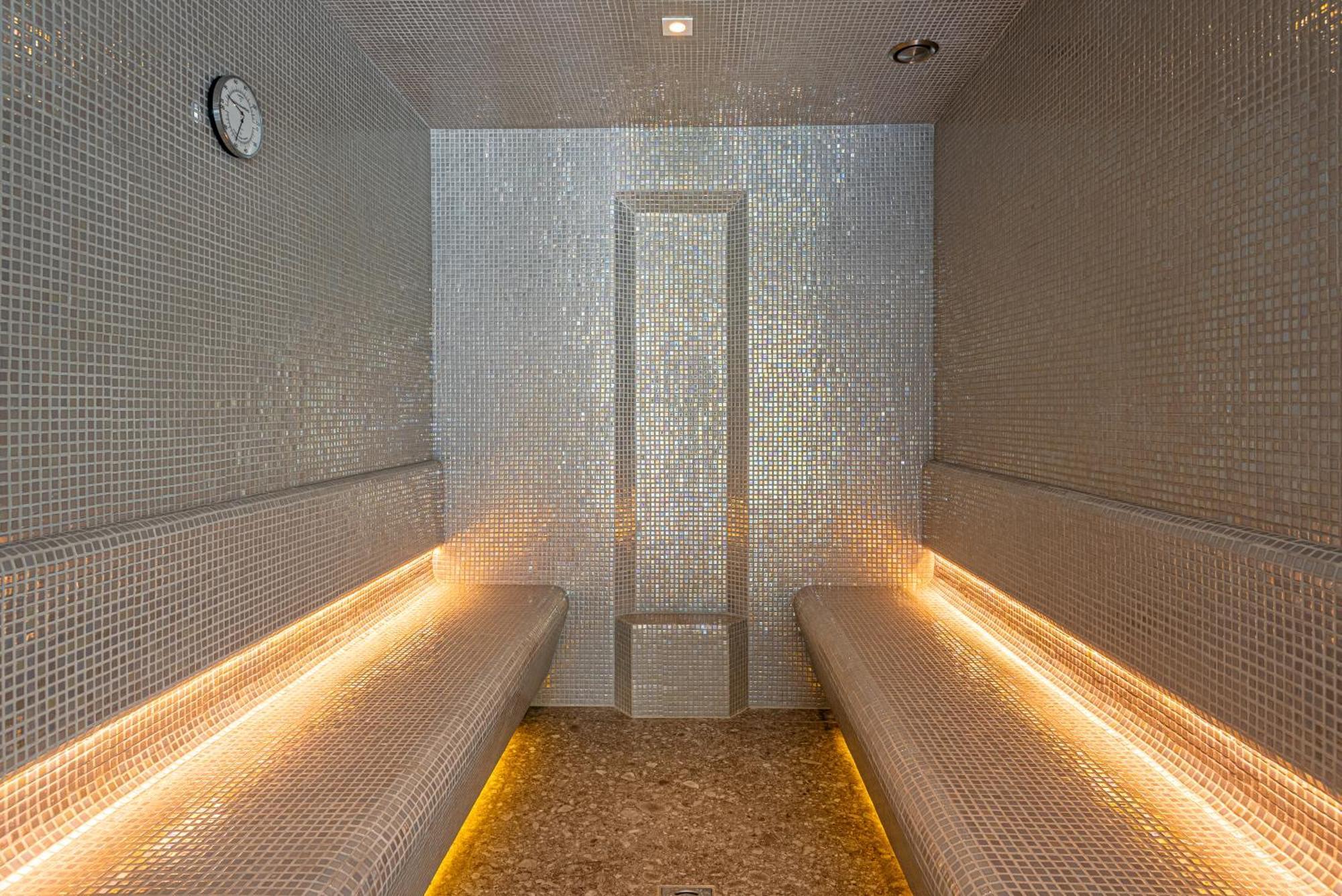 Reed Luxury Hotel By Balaton Siofok Exterior photo