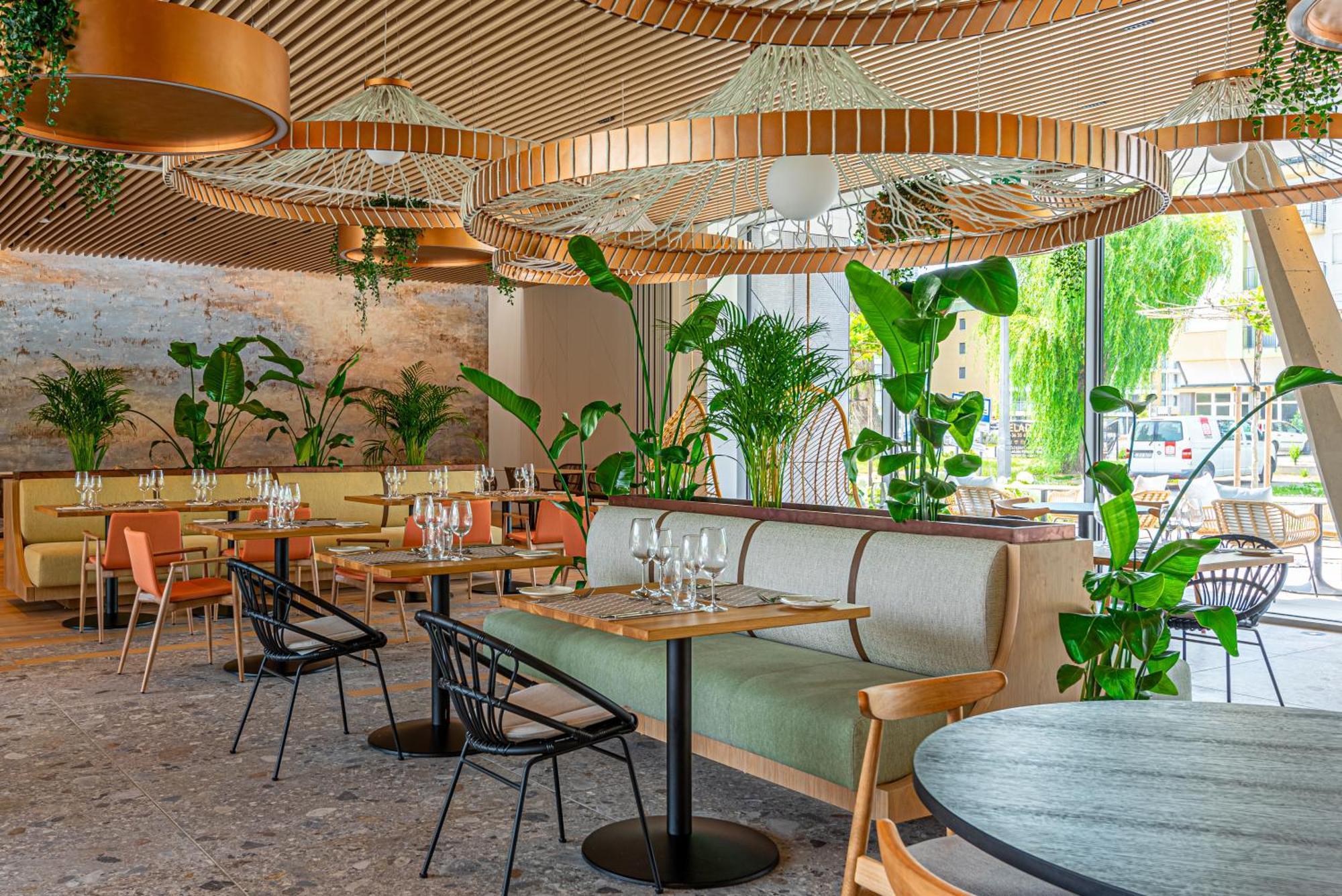 Reed Luxury Hotel By Balaton Siofok Exterior photo